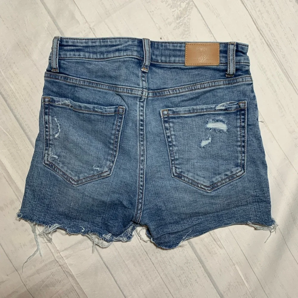 BKE Denim Distressed Women's Shorts. Size 26.